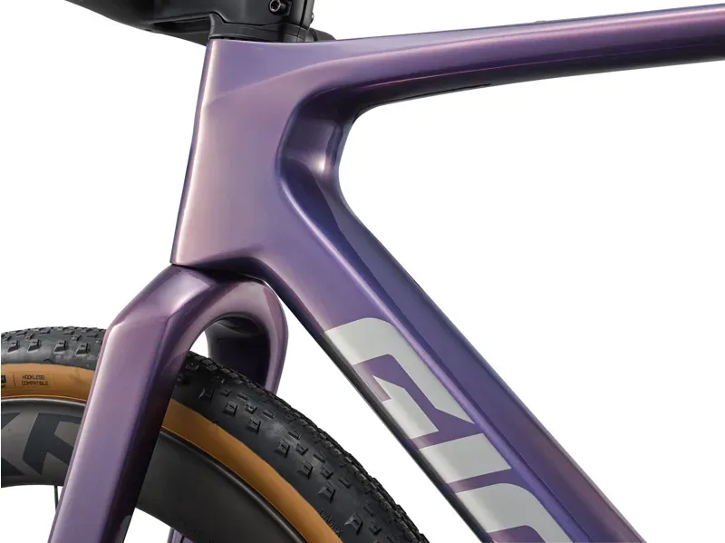 Giant Revolt Advanced SL 1 Gravel Bike in Tempest Purple-5
